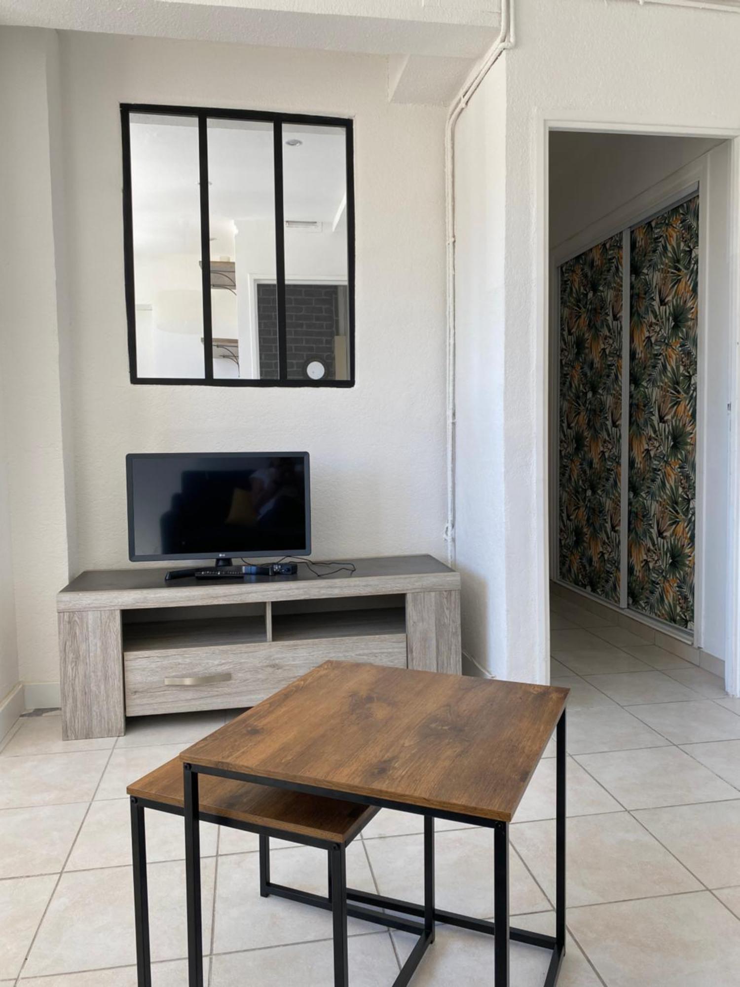 Appartement Le Myosotis Route Des Plages Narbonne